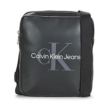 Pikkulaukut Calvin Klein Jeans  MONOGRAM SOFT REPORTER18  Yksi Koko