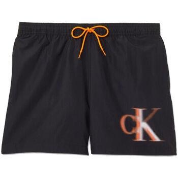 Shortsit & Bermuda-shortsit Calvin Klein Jeans  - km0km00800  EU S