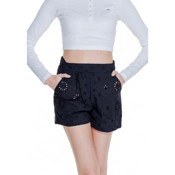 Shortsit & Bermuda-shortsit Only  ONLTALLA EMB. SHORTS WVN CS 15334951...