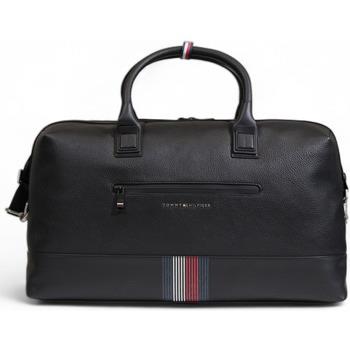 Matkalaukku Tommy Hilfiger  TH TRANSIT DUFFLE AM0AM12485  Yksi Koko