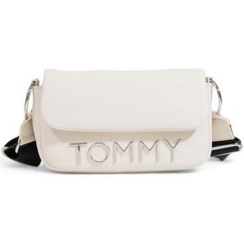 Laukut Tommy Hilfiger  TJW BOLD ELONGATED FLAP CROSS. AW0AW16258  Yksi...