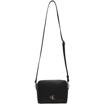 Laukut Calvin Klein Jeans  MINIMAL MONOGRAM CAMERA BAG K60K612719  Yks...