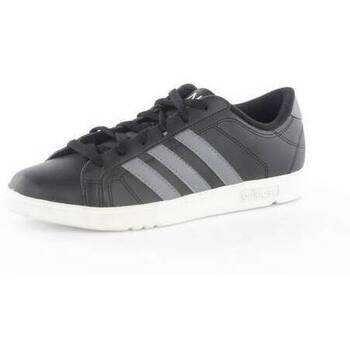 Kengät adidas  G53589  40 2/3