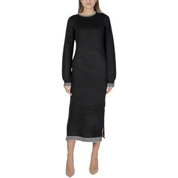 Lyhyt mekko Vila  VISONJA MIDI BODYCON MIDI KNIT DRESS /KA 14103827  E...