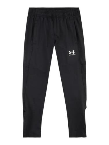 UNDER ARMOUR Urheiluhousut 'Challenger'  musta / valkoinen