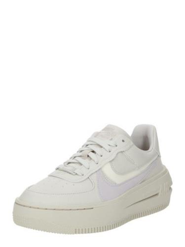 Nike Sportswear Matalavartiset tennarit 'Air Force 1 PLT.AF.ORM'  rusk...