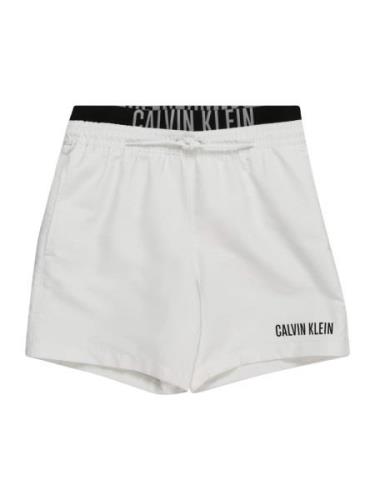 Calvin Klein Swimwear Uimashortsit 'Intense Power '  musta / valkoinen