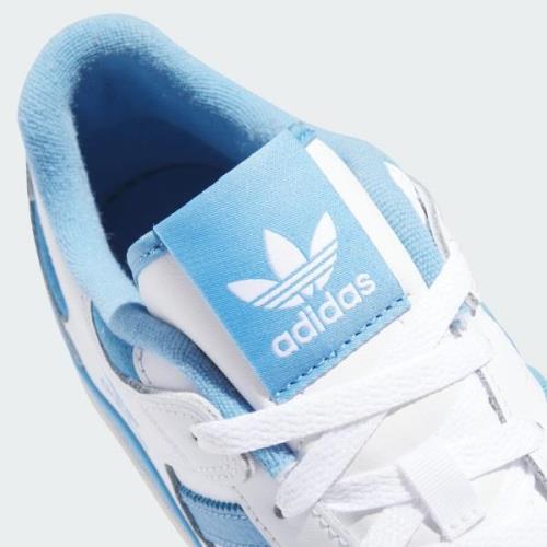 ADIDAS ORIGINALS Matalavartiset tennarit 'Forum'  vaaleansininen / val...