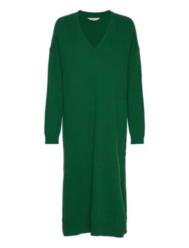 Lise V-Dress Green Basic Apparel