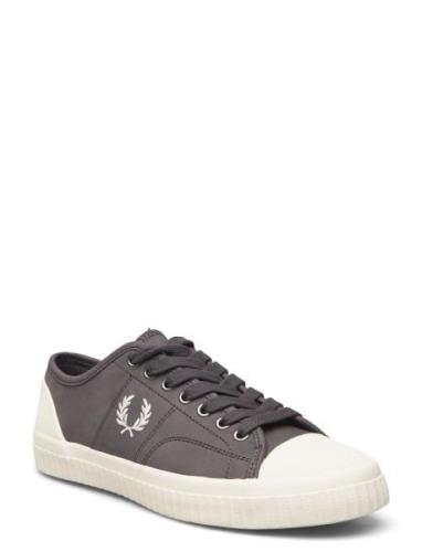 Hughes Low Nubuck Grey Fred Perry