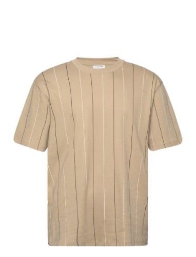 Aop Over D Tee S/S Beige Lindbergh