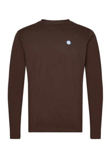 Viggo Badge Long Sleeve - Regenerat Brown Knowledge Cotton Apparel