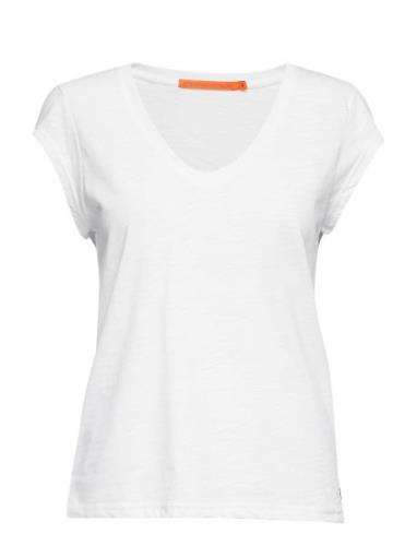 Cc Heart Basic V-Neck T-Shirt Tops T-shirts & Tops Short-sleeved White...
