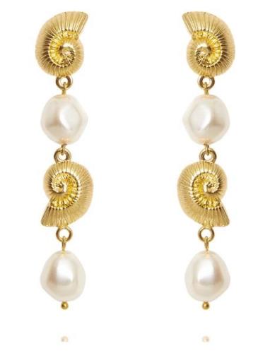 Shell Pearl Earrings Korvakoru Korut Gold Caroline Svedbom