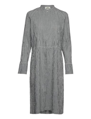 Crinckle Pop Dupina Dress Polvipituinen Mekko Grey Mads Nørgaard