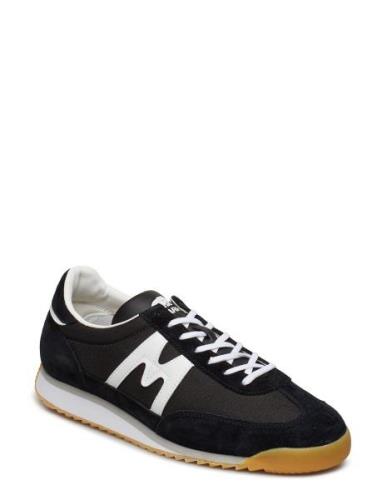 Mestari-Black/White Matalavartiset Sneakerit Tennarit Black Karhu