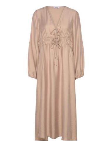 Norah V-Neck Strap L/S Dress Maksimekko Juhlamekko Beige Bubbleroom