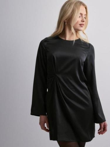 Pieces - Pitkähihaiset mekot - Black - Pcnorella Ls Short Dress D2D - ...