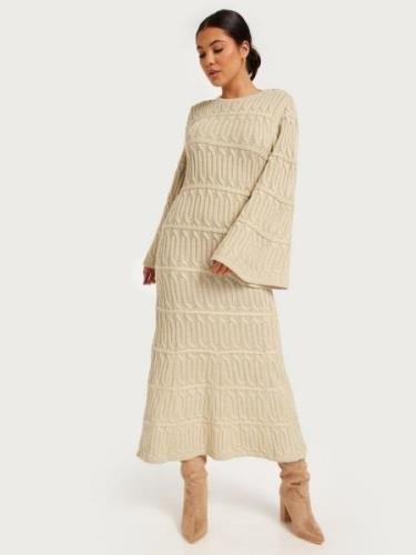 Malina - Neulemekot - Beige - Elinne cable knitted maxi dress - Mekot
