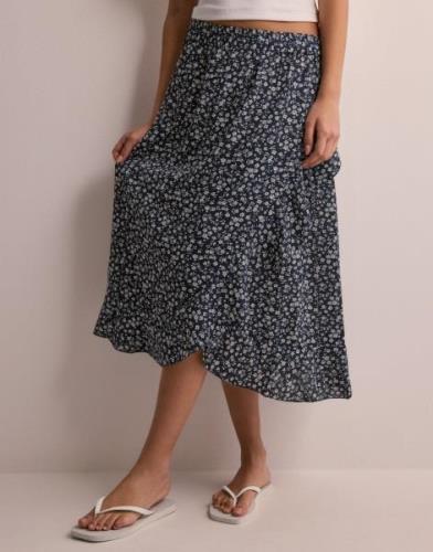 Only - Kukallinen - Onlcarly Flounce Long Skirt Wvn Noo