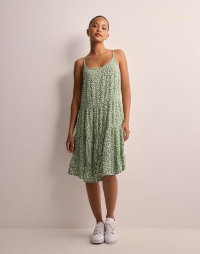 Only - Kukallinen - Onlmaj Life S/L Aop Short Dress Wvn