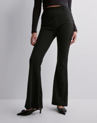 Nelly - Musta - Flare Crepe Pants