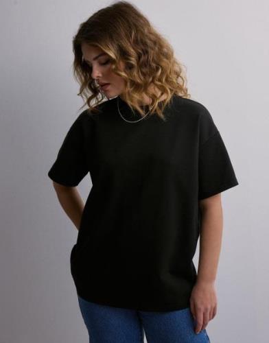 Pieces - Musta - Pcskylar Ss Oversized Tee Noos