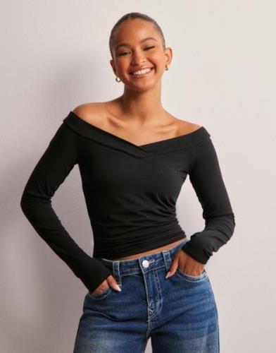 Pieces - Musta - Pcmaliva Ls Off Shoulder V-Neck Top