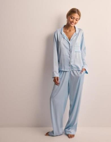 Bluebella - Sininen - Sara Luxury Satin Long Pyjama Set