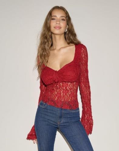 Nelly - Punainen - Romantic Lace Top