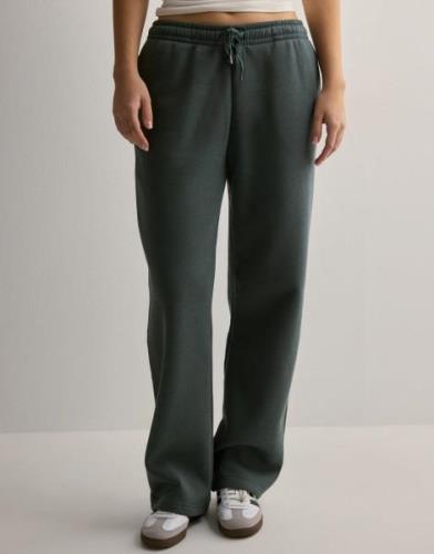 Gina Tricot - Vihreä - Basic Straight Sweatpants